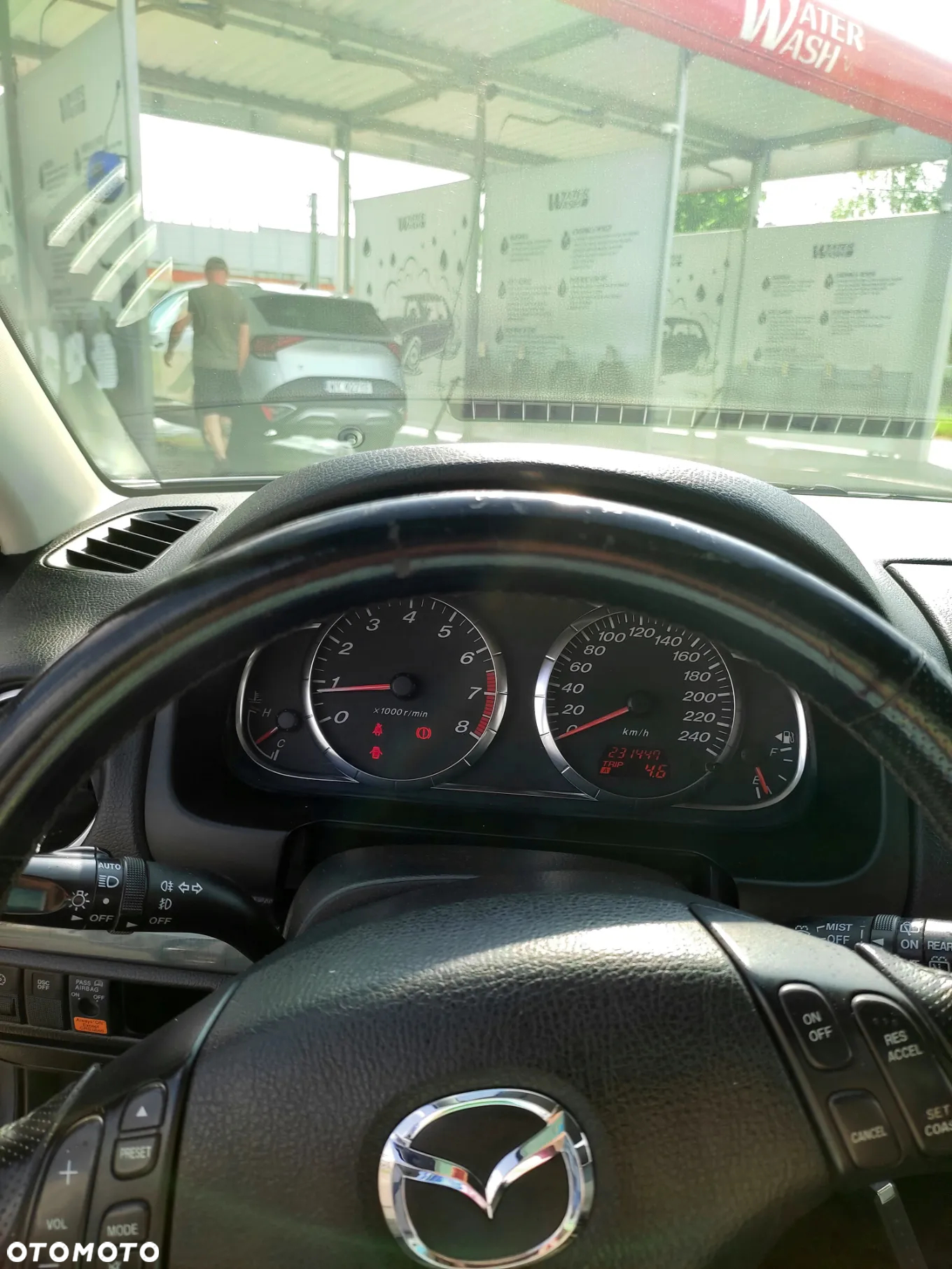 Mazda 6 2.0 Exclusive + - 8