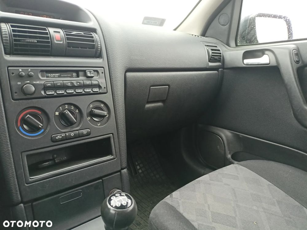 Opel Astra - 11