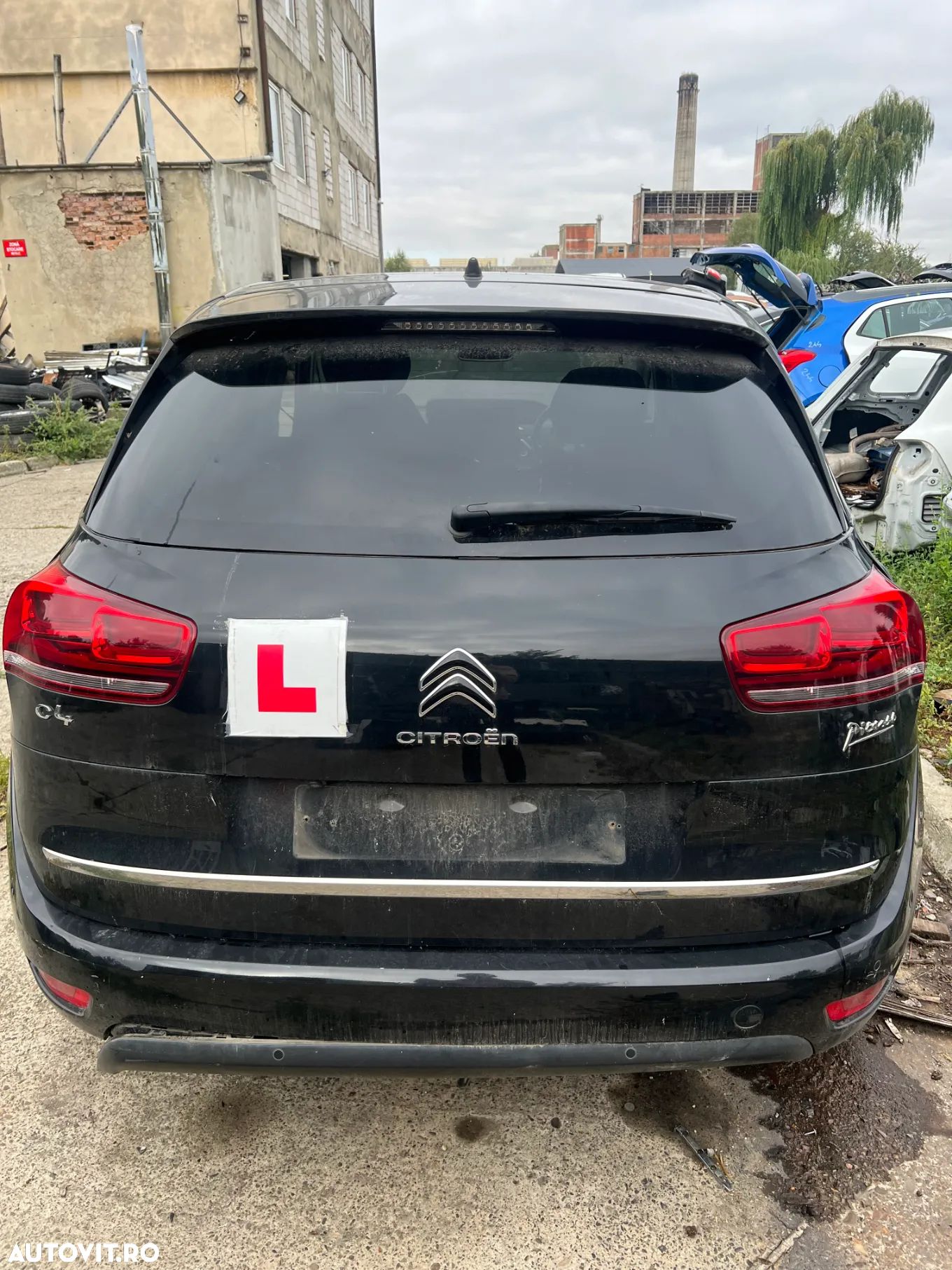 Dezmembrez Citroen C4 Picasso 2015 - 1