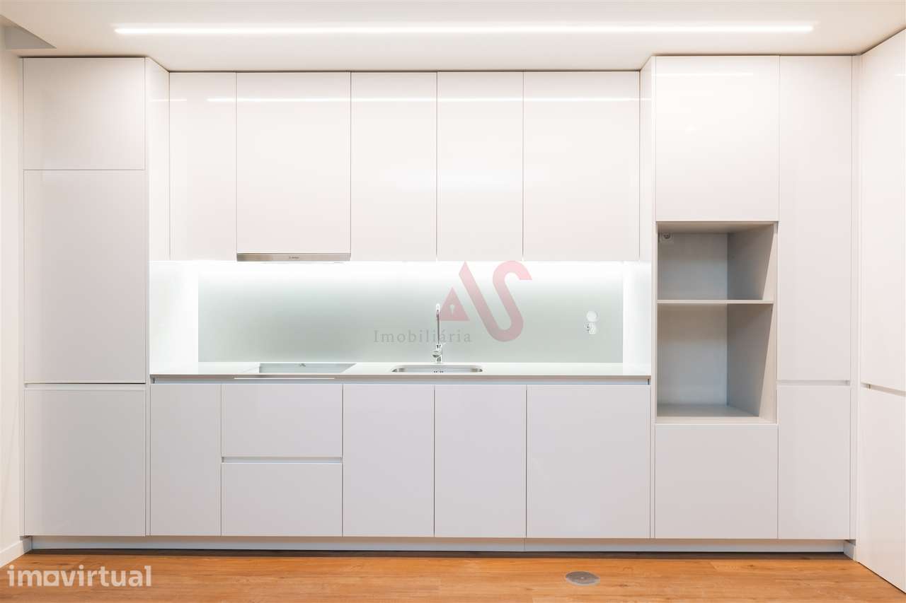 Apartamento T2+1 com varanda, em construção, situado no 3º piso. - Grande imagem: 2/17