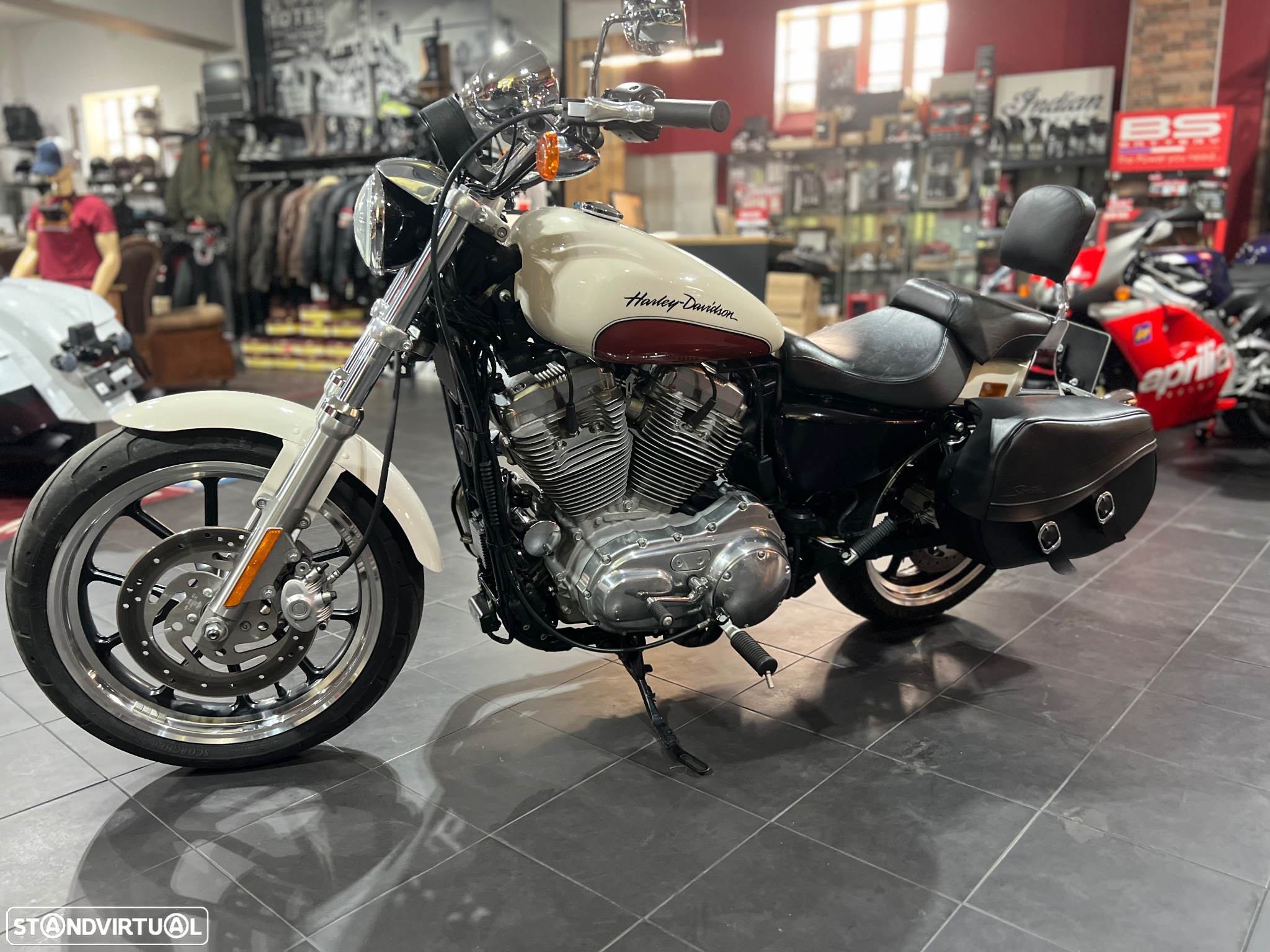 Harley-Davidson 883 - 4
