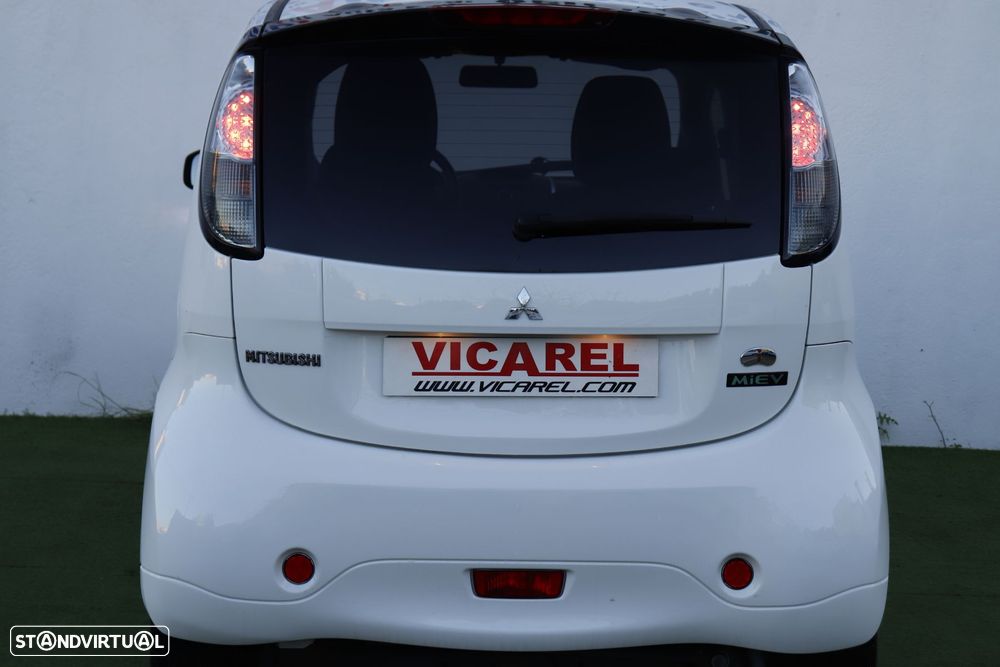 Mitsubishi i-MiEV Invite - 6