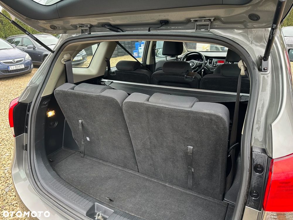 Kia Carens 1.7 CRDi 115 Dream Team Edition - 11