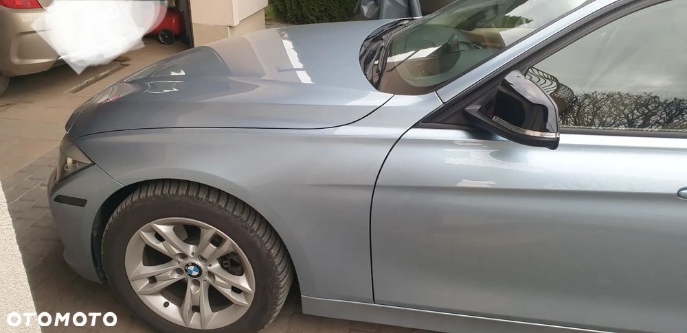 BMW Seria 3 328i Luxury Line - 36