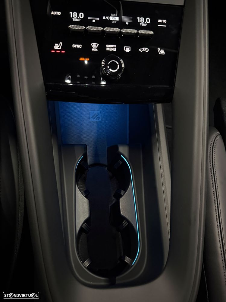 Porsche Macan Electric 4S - 11