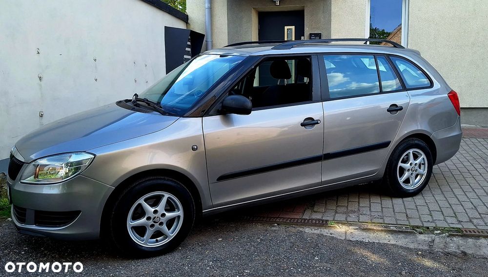 Skoda Fabia 1.4 16V Ambiente - 4