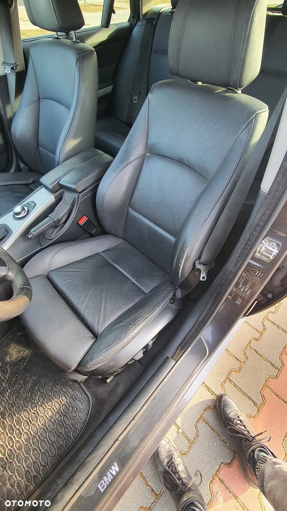 BMW Seria 3 325i - 12