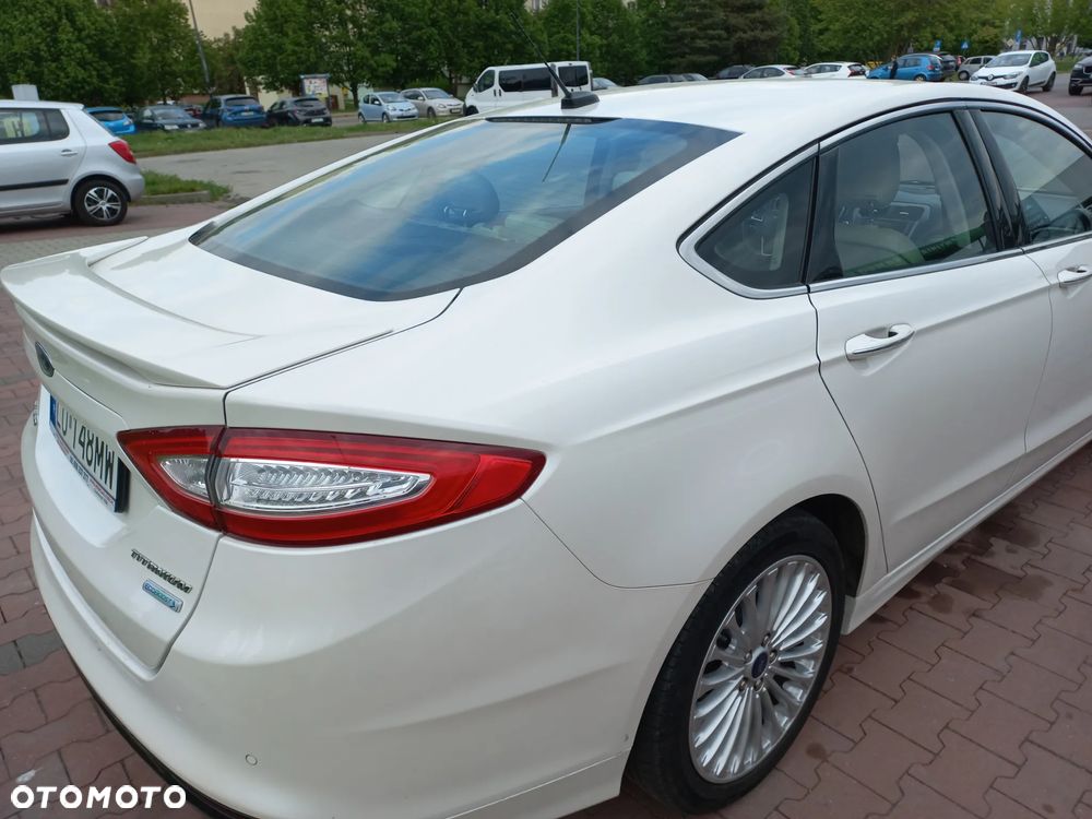 Ford Fusion 2.0 EcoBoost Titanium - 4