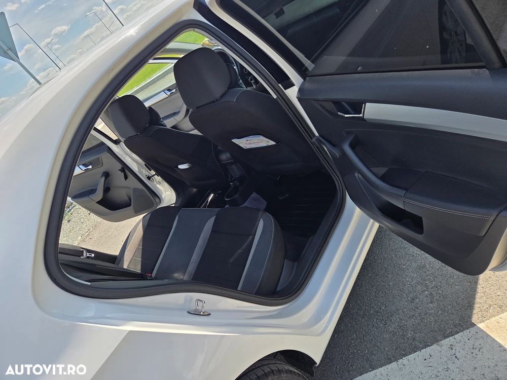 Skoda RAPID 1.6 TDI Style - 13