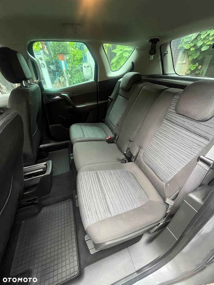Opel Meriva - 9