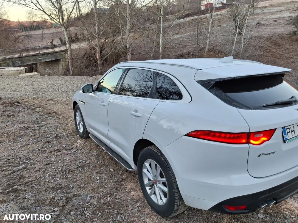 Jaguar F-Pace 20d AWD Portfolio - 10