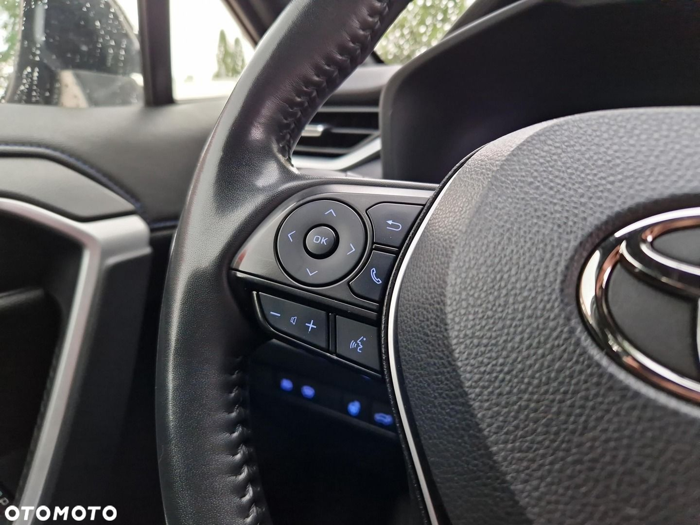 Toyota RAV4 - 25