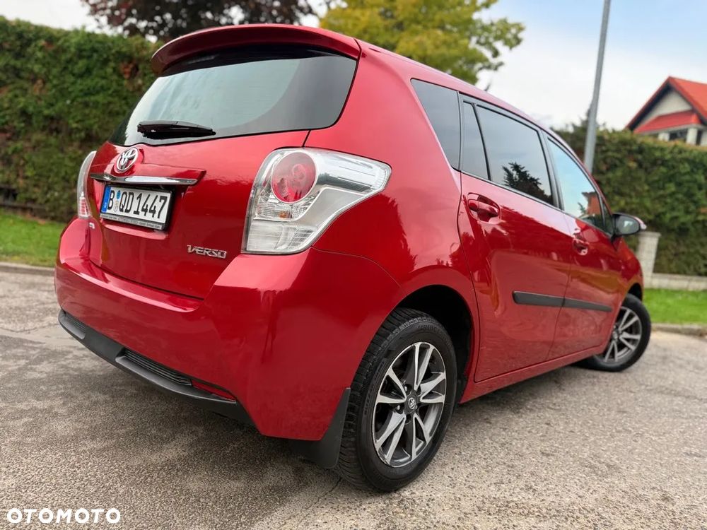 Toyota Verso 1.8 Premium MS - 16