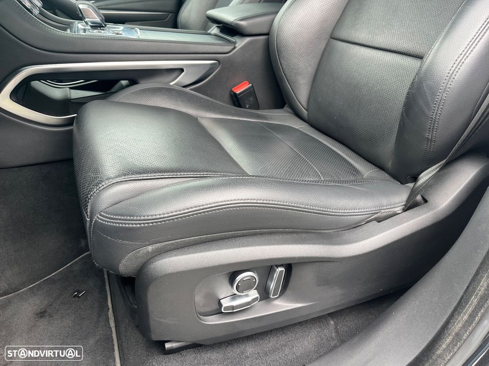 Jaguar F-Pace 2.0 P400e AWD - 27