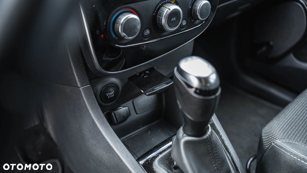 Renault Clio 0.9 TCe Limited - 22