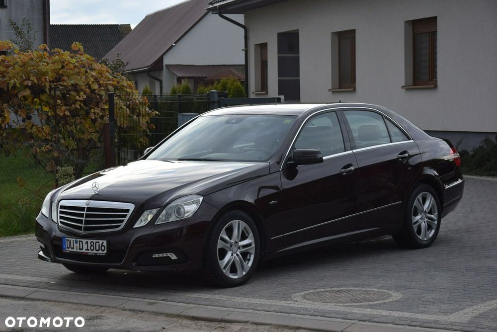 Mercedes-Benz E-Class 2010 photo 4