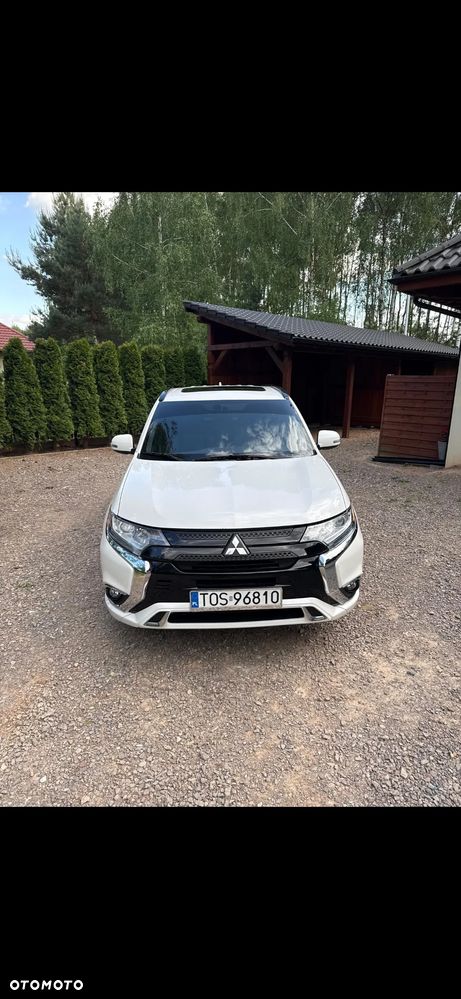 Mitsubishi Outlander - 8