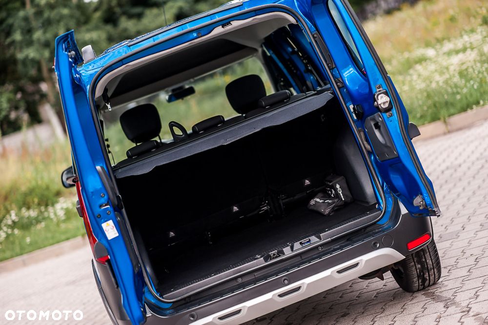 Dacia Dokker TCe 115 Stepway Celebration - 8