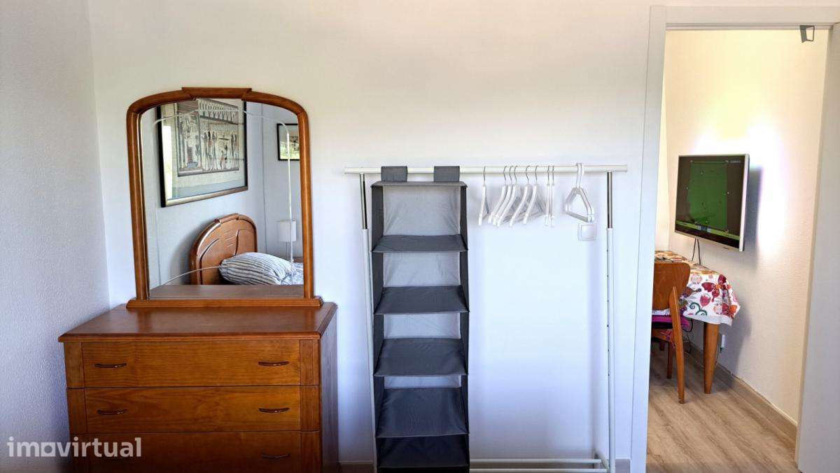 Quarto - localizado em Caparica Lisbon - Grande imagem: 2/26