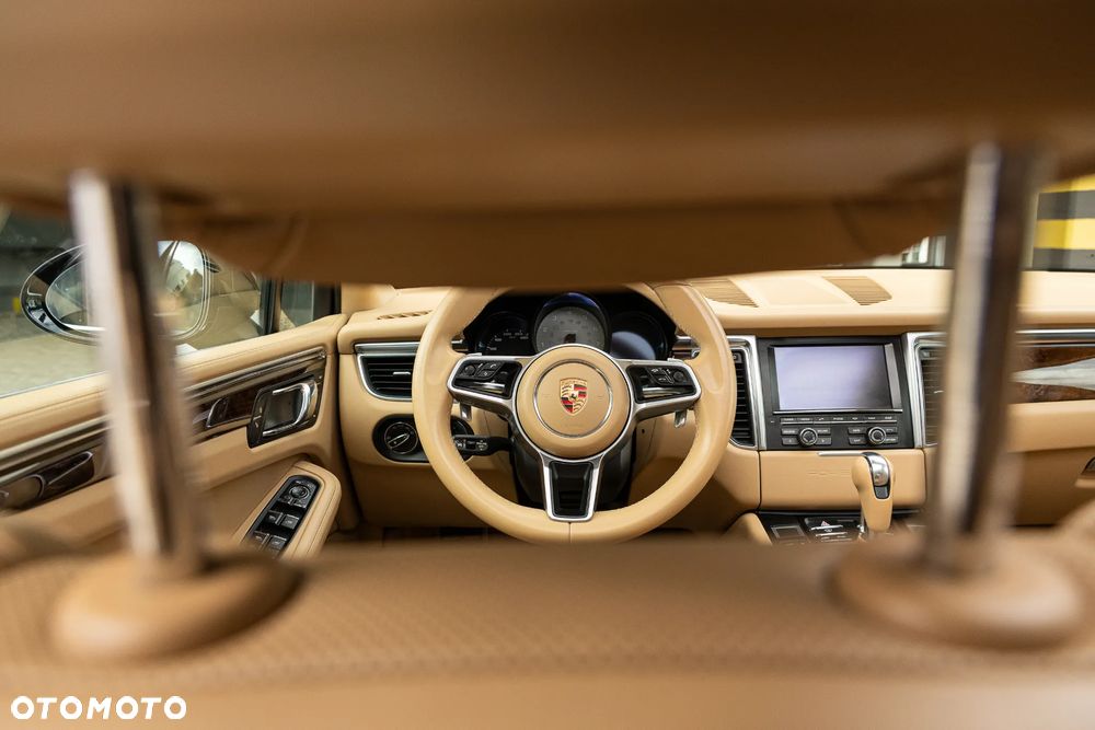 Porsche Macan - 30
