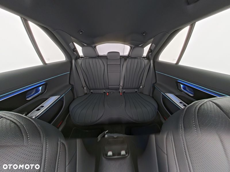 Mercedes-Benz Klasa E 300 de PHEV 4-Matic All-Terrain Avantgarde 9G-Tronic - 11