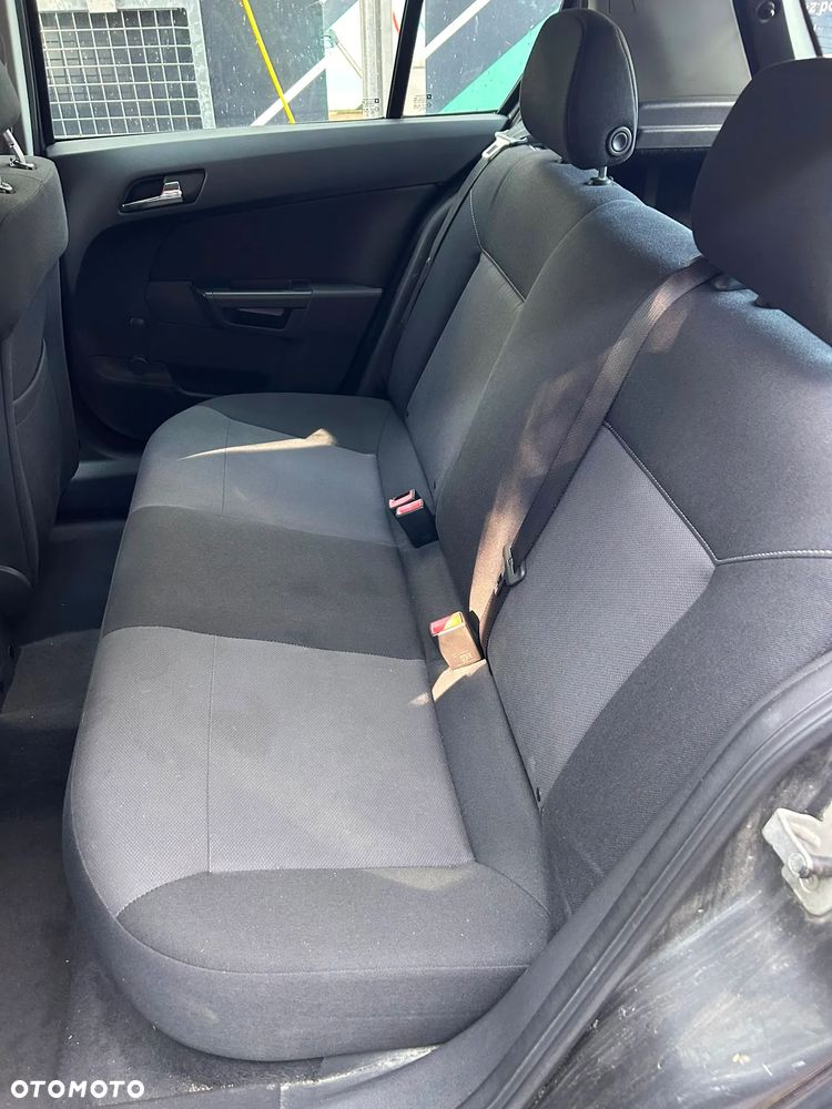 Opel Astra 1.4 - 13