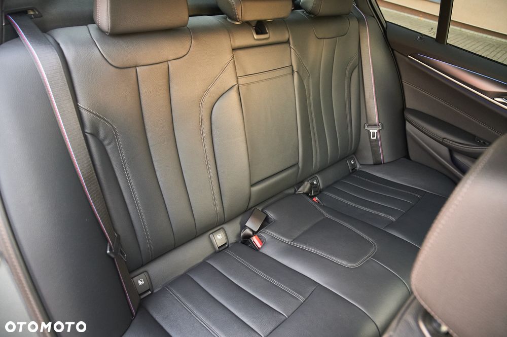 BMW Seria 5 530d xDrive - 27