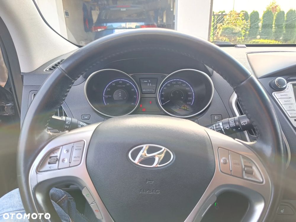 Hyundai ix35 - 11