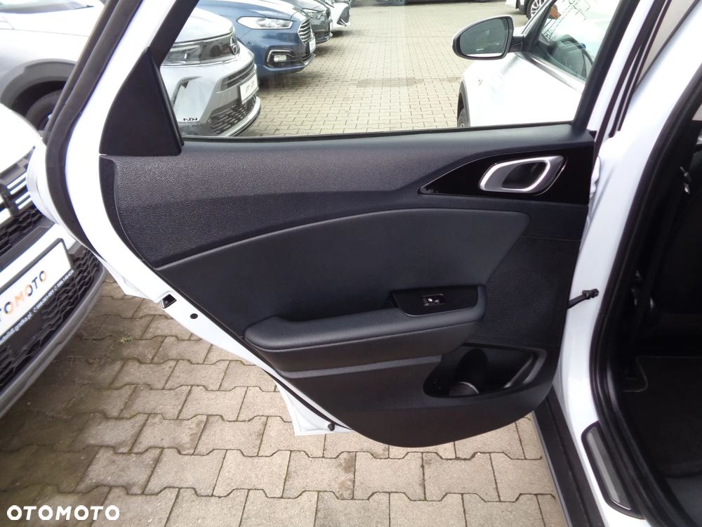 Kia XCeed 1.5 T-GDI Business Line DCT - 19