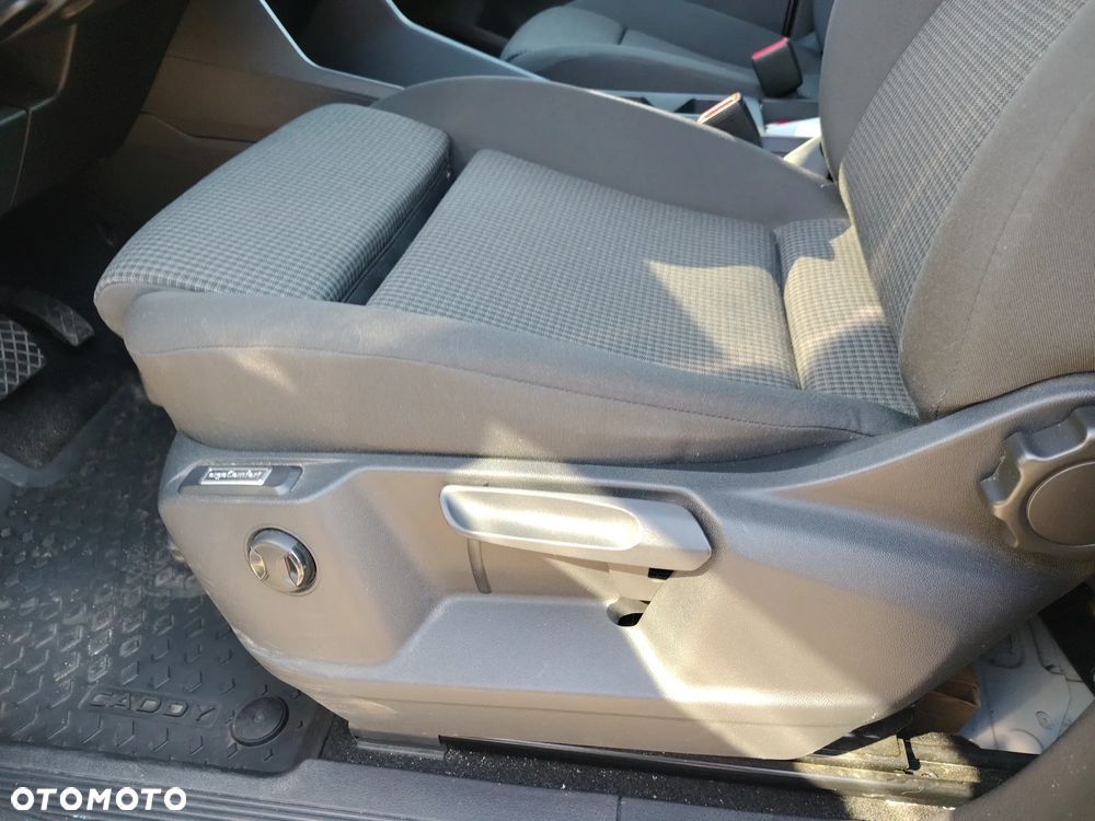 Volkswagen CADDY MAXI AUTOMAT - 12