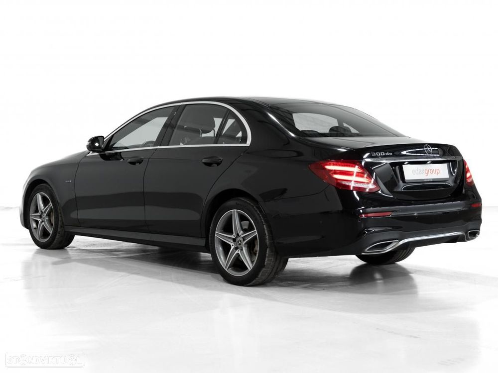Mercedes-Benz E 300 de AMG Line - 4