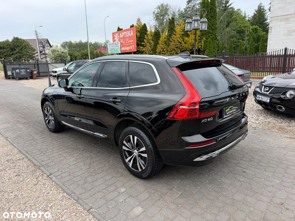 Volvo XC 60 T6 Plug-In Hybrid AWD Core - 34