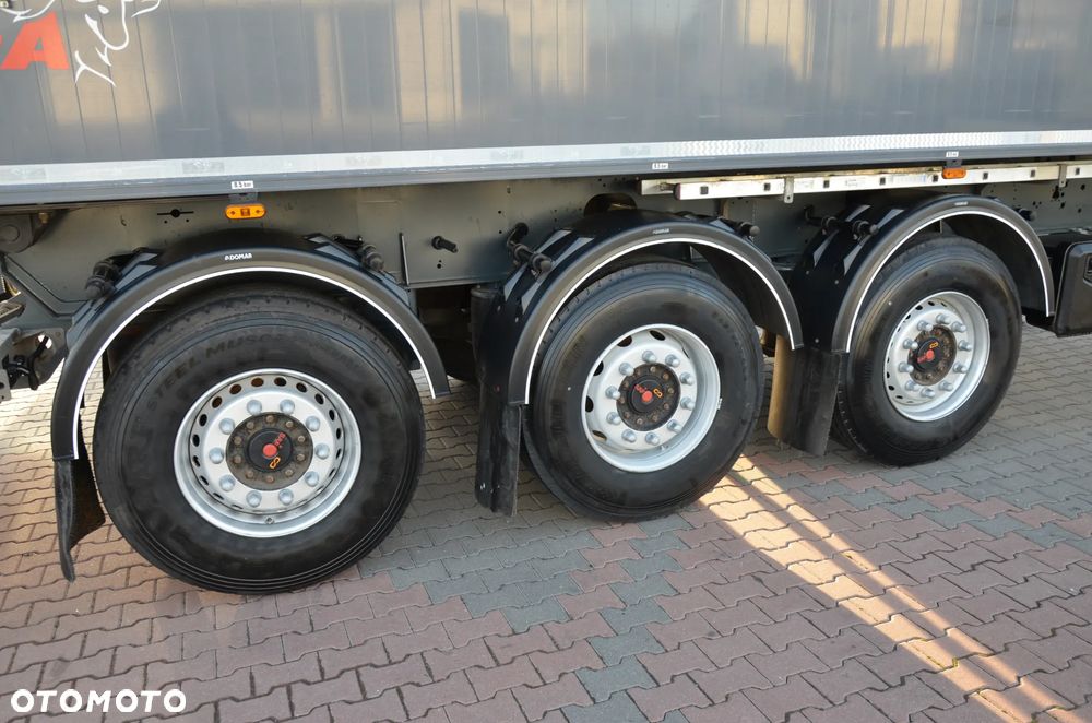 Mega LIGHT / BENALU / WYWROTKA ALU 50 m3 / 10.2023r / KLAPO DRZWI / OŚ POD. / 6150kg / SAF / 0473 - 11