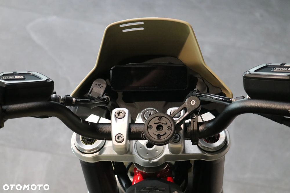 BMW R - 7