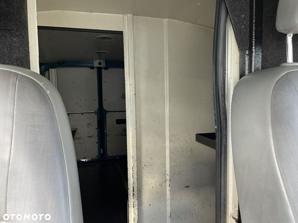 Volkswagen Transporter - 27