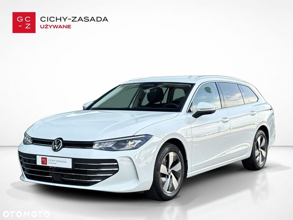 Volkswagen Passat - 1