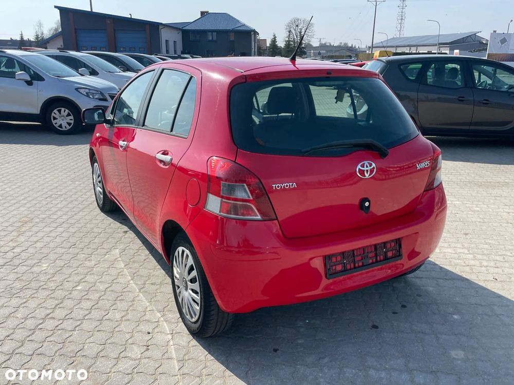 Toyota Yaris 1.0 VVT-i Team - 21