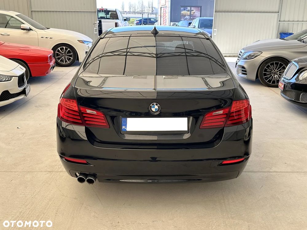 BMW Seria 5 520d Luxury Line - 11