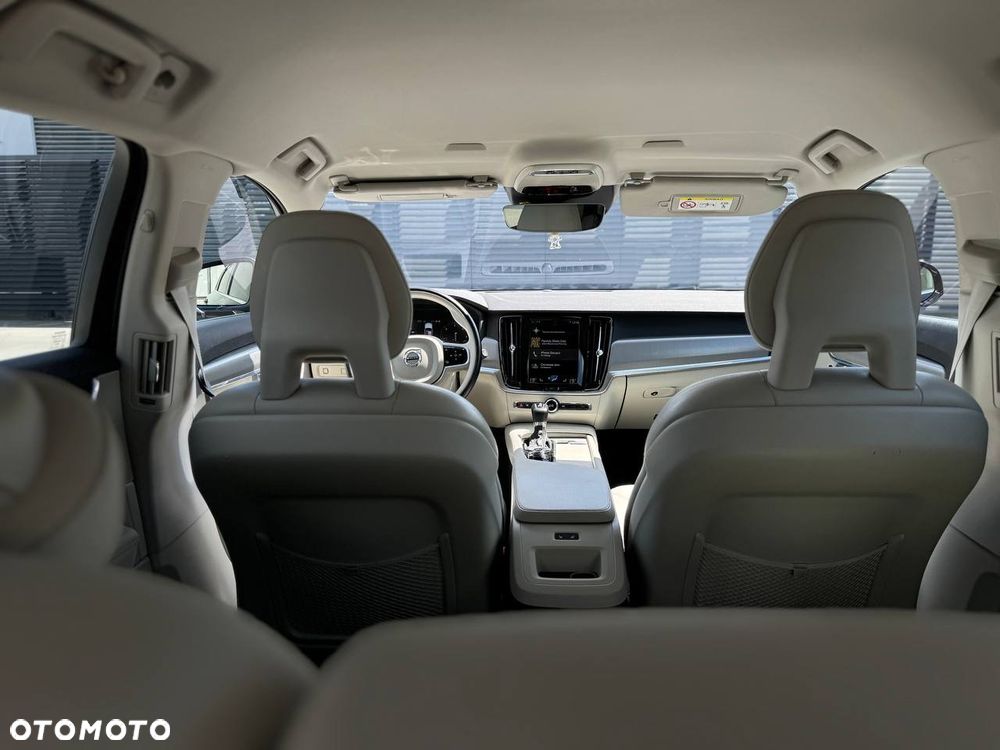 Volvo V90 D3 Momentum Pro - 13