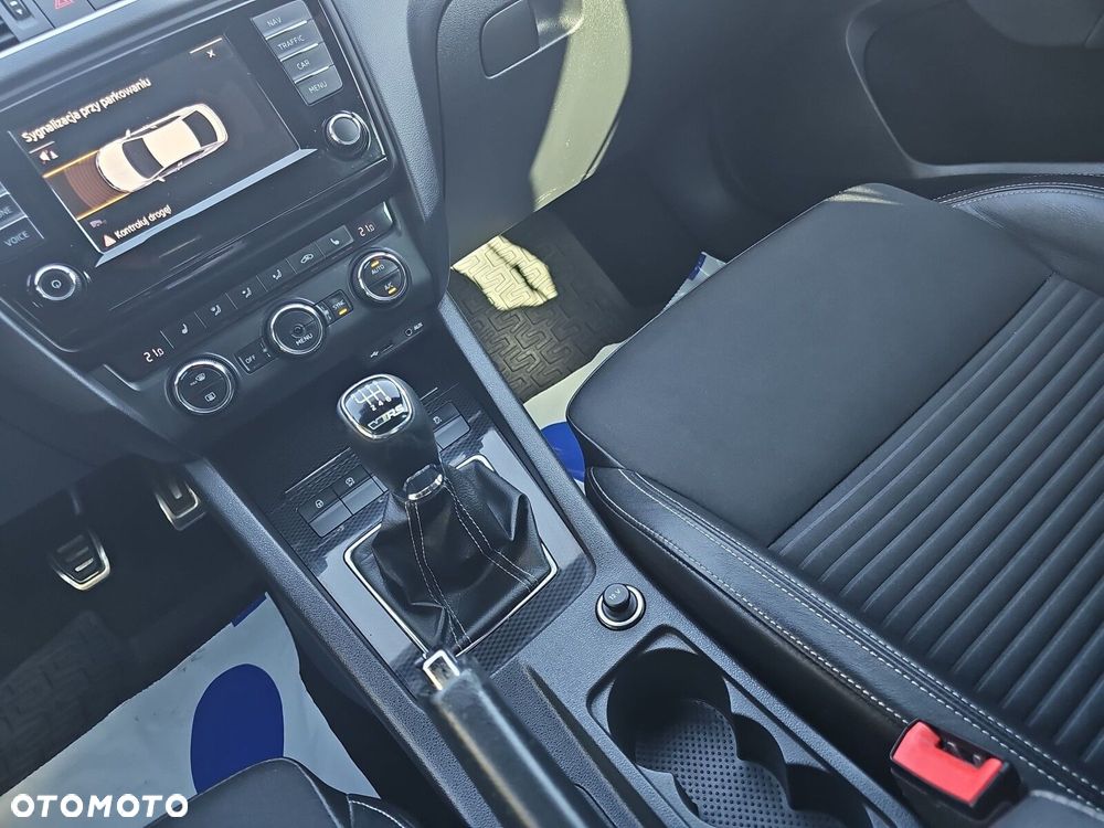 Skoda Octavia 2.0 TSI RS - 22
