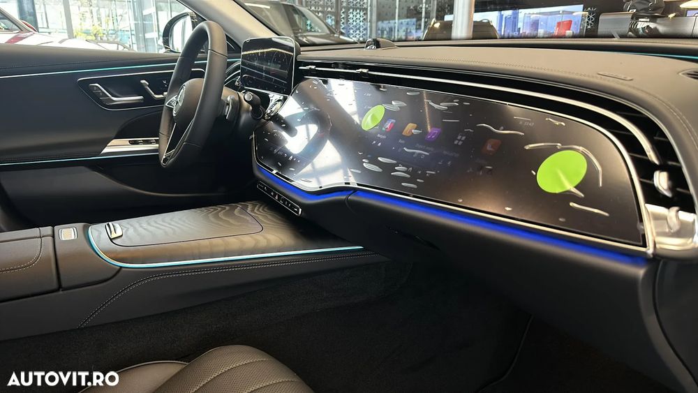 Mercedes-Benz E - 12