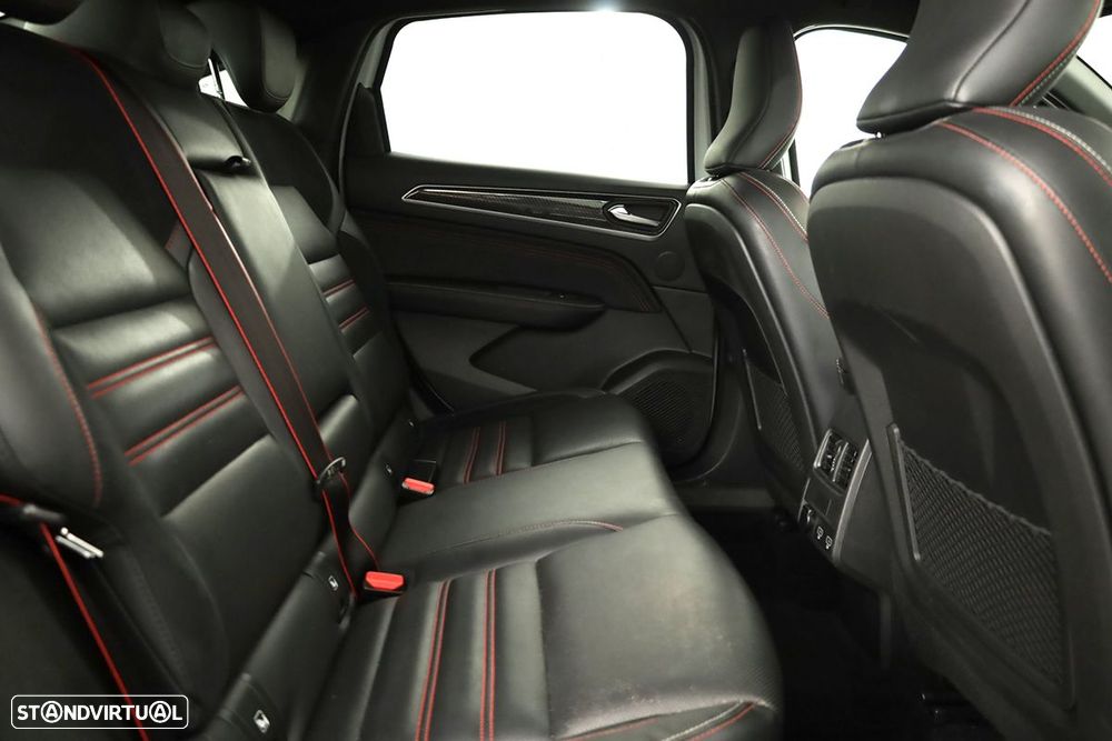 Renault Arkana 1.6 E-Tech R.S.Line - 23