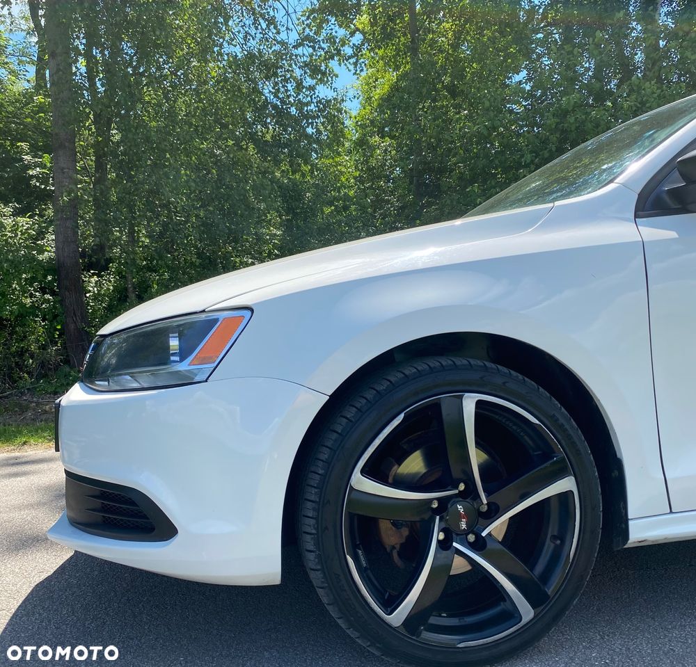 Volkswagen Jetta - 9