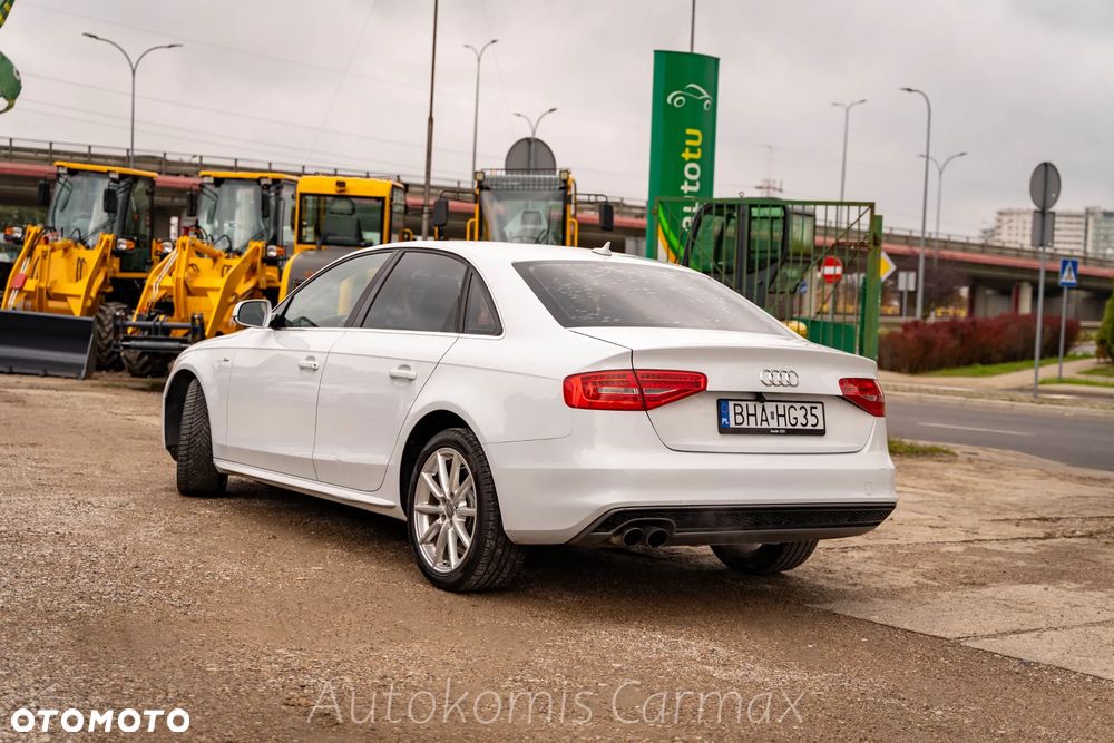 Audi A4 Limousine - 11