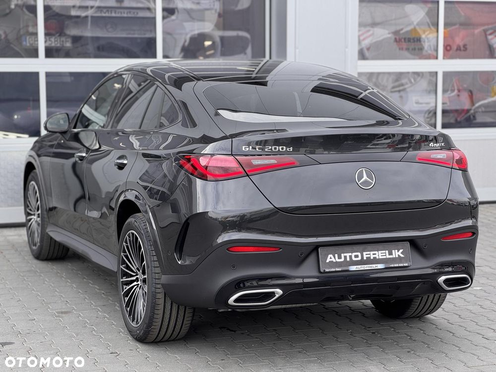 Mercedes-Benz GLC 200 d 4Matic 9G-TRONIC AMG Line Advanced - 11