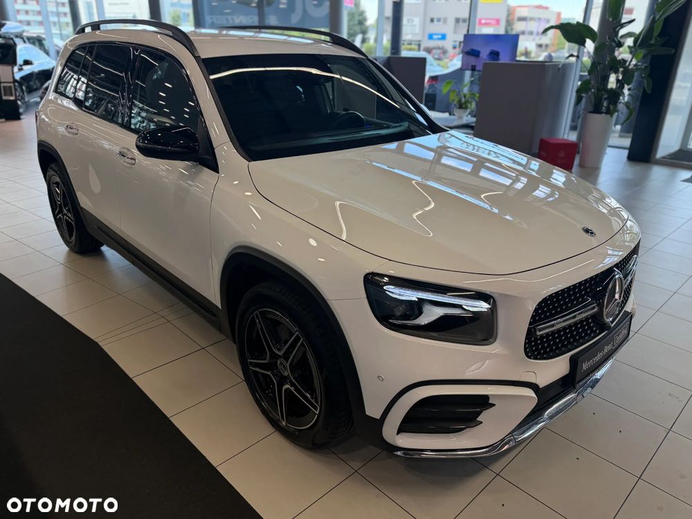 Mercedes-Benz GLB 200 AMG Line 7G-DCT - 14