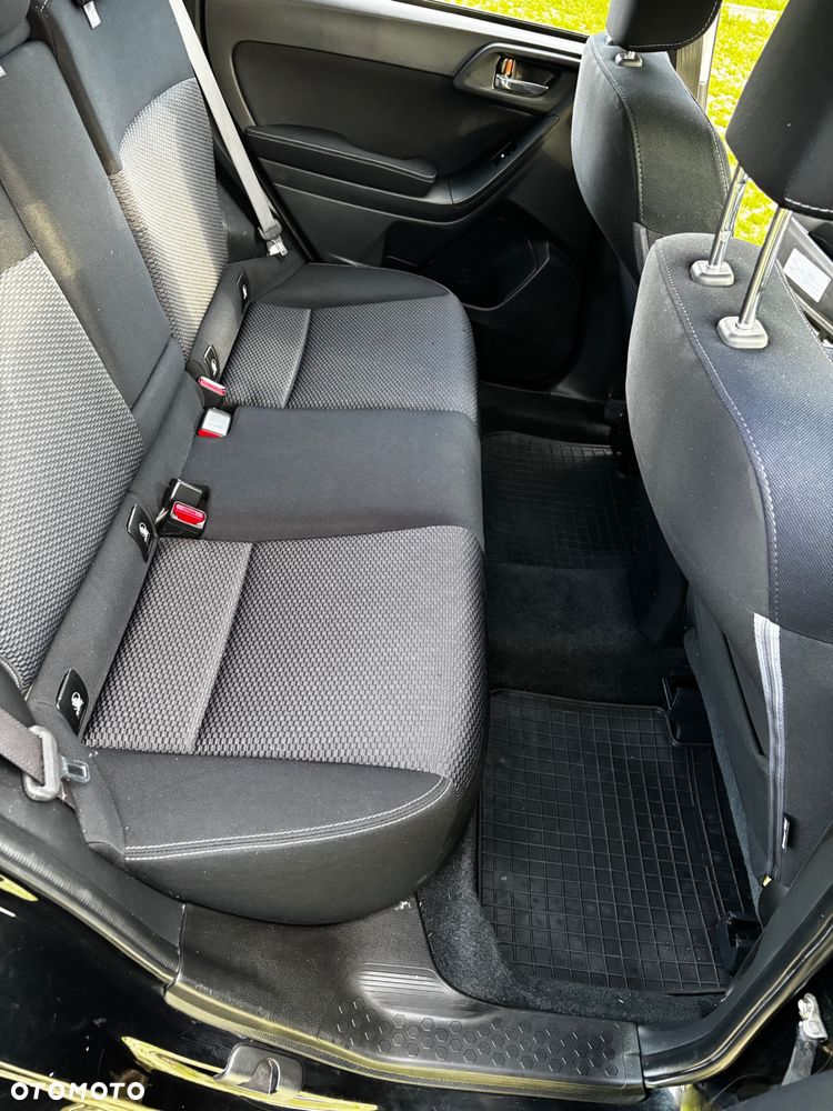 Subaru Forester 2.0 D Exclusive Lineartronic - 14