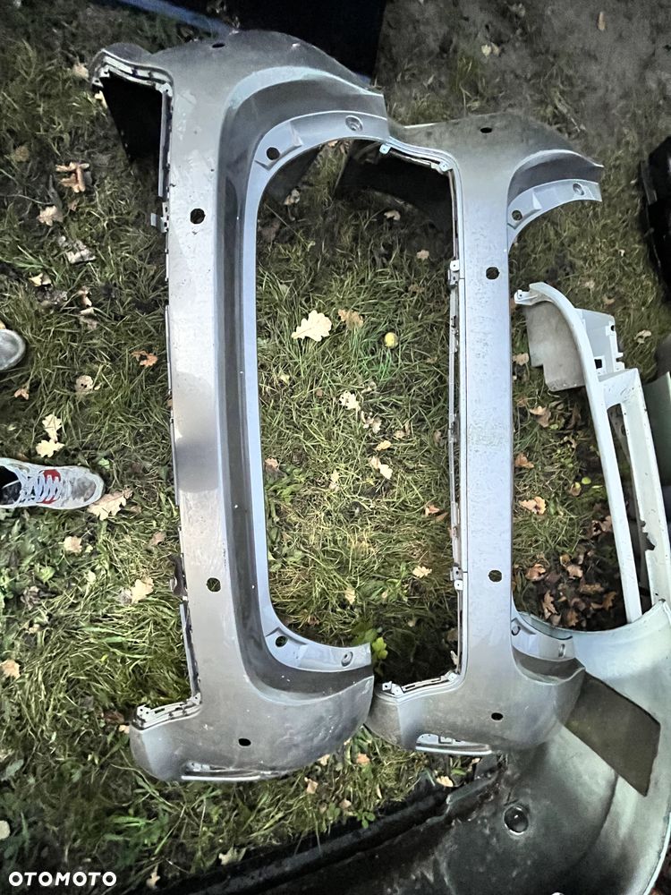 Zderzak tył Toyota Auris 2013r. - 1