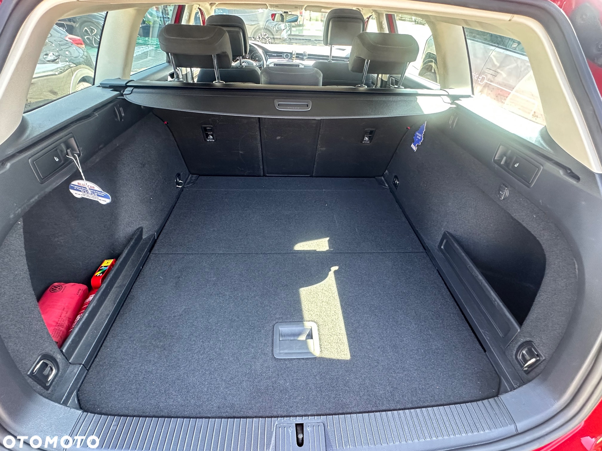 Volkswagen Passat - 12