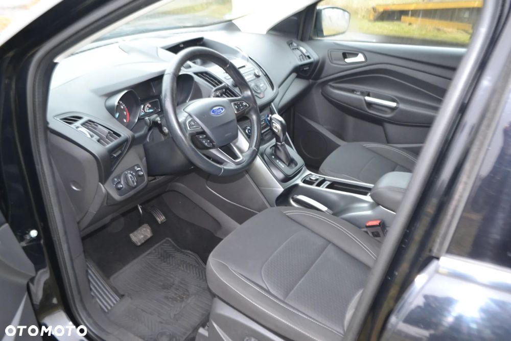 Ford Kuga 1.5 EcoBoost 2x4 Titanium - 16